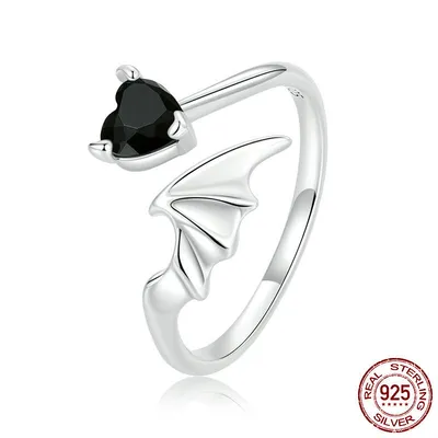 Black Heart Shaped Zircon Wings Are Simple