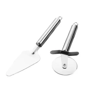 Stainless steel pizza cutter