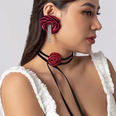 Retro Camellia Rhinestone Necklace For Women