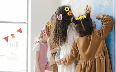 مجموعة إكسسوارات شعر للأطفال الصغار مكونة من 14 قطعة، تتضمن مشابك شعر ملونة بألوان قوس قزح، ودبابيس، وفواكه حلوى، وفراشات، لتصفيفات شعر أنيقة للأطفال.