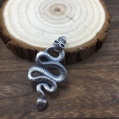 Vintage Sterling Silver Aggressive Personality Skeleton Head Ring Python Pendant