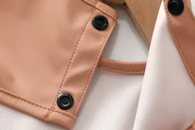 Baby Waterproof Eating Clothes Cartoon Bib Is Worn Backwards