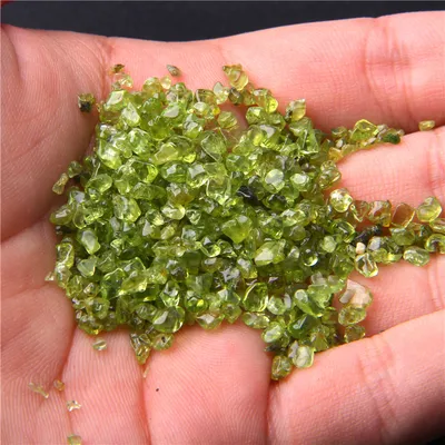 Natural Crushed Peridot Crystal Ornament Craft Accessories