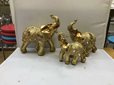Craft Resin European Pattern Brown Family Carnival Elephant Resin Ornament