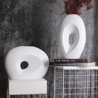 Simple And Modern Style Frosted Black And White Oval Ceramic Ornaments