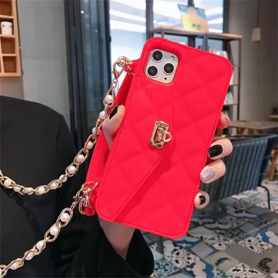 Fashionable Diagonal Chain Lanyard Silicone Phone Case
