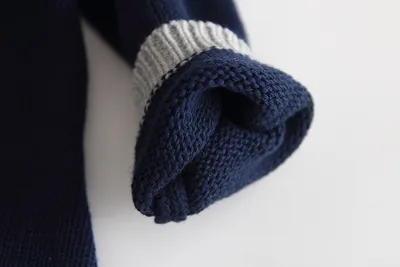 Baby long-sleeved knitted jumpsuit
