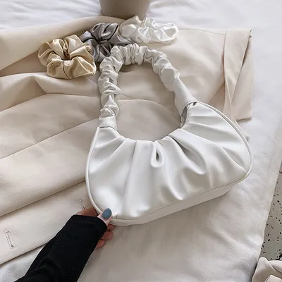 حقيبة كتف فرنسية أنيقة قابلة للطي بتصميم سحابي أحمر شبكي
