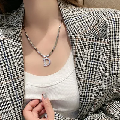 Letter D Square Sweater Chain Women