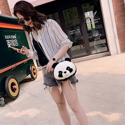 Plush panda shoulder bag
