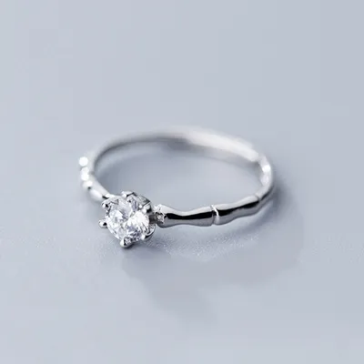 Simple Single Diamond Six Prong Ring