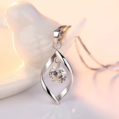 Zircon Twist Fashion Necklace Pendant