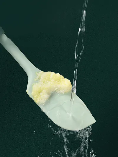 أداة خبز كشطة صغيرة من Household Cream Kim Small Martula