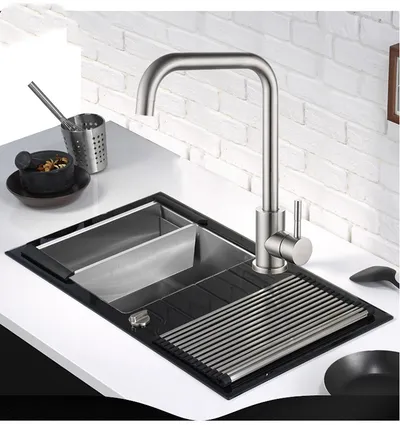 Kitchen hot and cold faucet