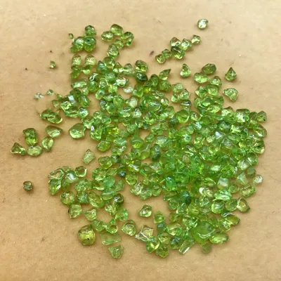 Natural Crushed Peridot Crystal Ornament Craft Accessories