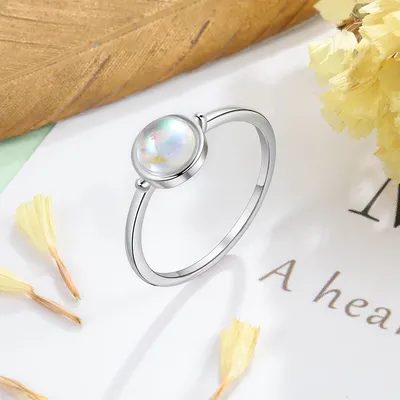 Fashion Women's Round Moonstone Silver Ring