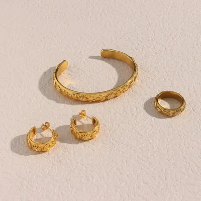 Fashionable Retro Elegant Stainless Steel Bracelet Ring Ornament