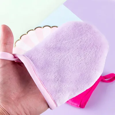 قفازات إزالة المكياج من Lazy Clean Water Microfiber