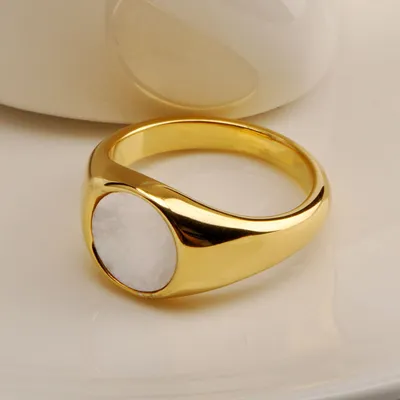 Round White Mother-of-pearl Shell Ring Female