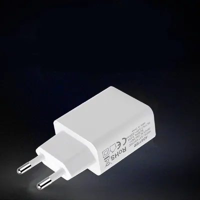 Universal USB Charger For Mobile Phone