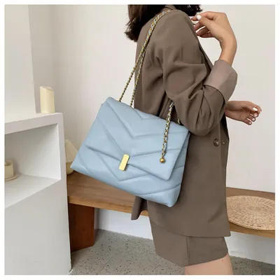 Fashion chain messenger bag