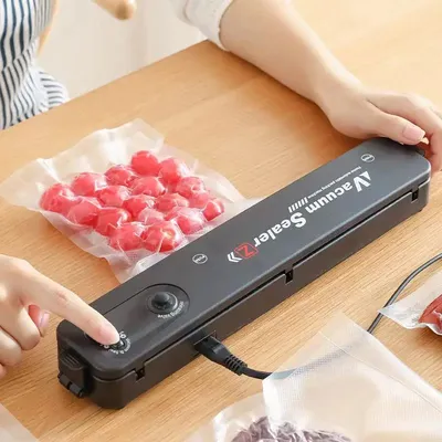 Sealing Machine And 60 Food Storage Bags Set