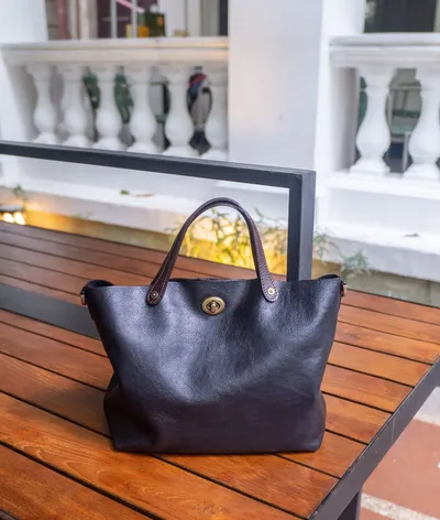 European And American Vintage First-layer Tree-tanned Cowhide Tote Bag, Commuter Handbag, Casual Single-shoulder Genuine Leather Crossbody Bag