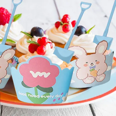 Cute Cupcake Liners Wrappers With Plastic Spoons Bunny Flower Pattern Paper Baking Cup Scalloped Edge Cupcake Muffin Cases For Easter Spring Birthday Wedding Holiday Party Supplies