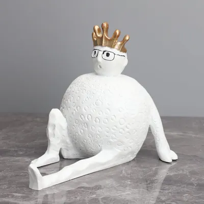 Modern Minimalist Creative Resin Sculpture Crown Sitting Modeling Crafts Decorations Ornaments