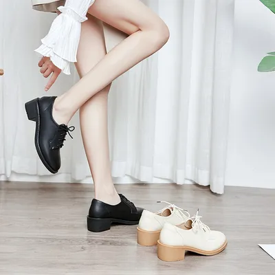 Thick heel mid-heel small leather shoes